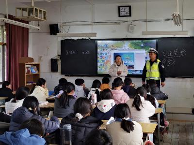 向阳湖镇：交通安全“第一课” 护航春季开学路