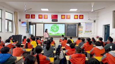 区科协：气象知识进课堂 科学防护润童心