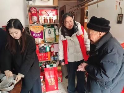 区信访局开展学雷锋志愿服务活动 