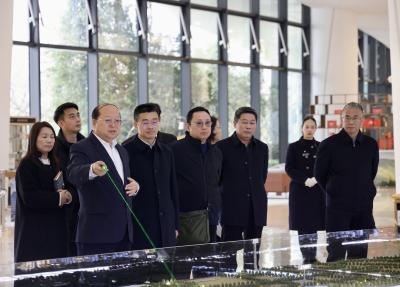 咸安区党政代表团赴武汉市考察学习 对接推动优势互补协同发展