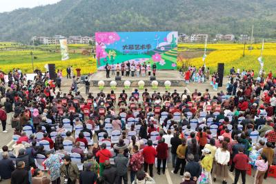 组图：向花而行，艺术赋能——2026大幕艺术季启幕