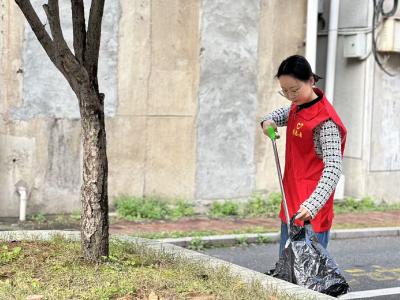 区政府办：志愿服务进社区 联建共建助治理 