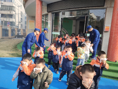 消防“童”行 安全“幼”护 