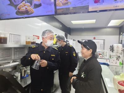 横沟市场监管所：为外卖“体检” 守护“安心餐”