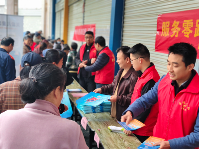 凤凰社区：便民服务进小区，民生关怀暖人心