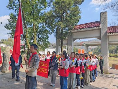 缅怀英烈铸忠魂 薪火相传砺初心