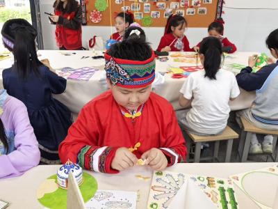 咸安：书香浸润泉都学校