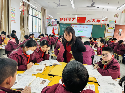 基层人物 | 周晓梅：师爱化星芒 润心育桃李