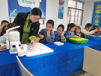 温泉社区：趣味科普进社区 科技筑梦润童心  