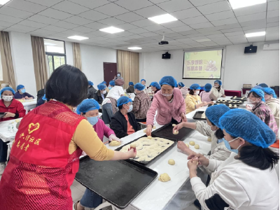 温泉街道十六潭社区：烘焙赋能促就业 技能点亮创业路