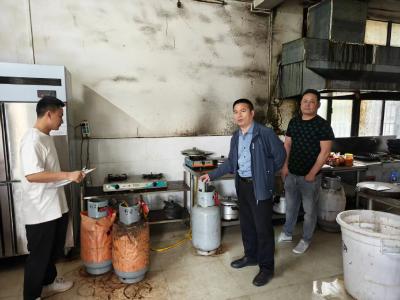 向阳湖镇：节前燃气安全“大排查” 筑牢“五一”平安防线