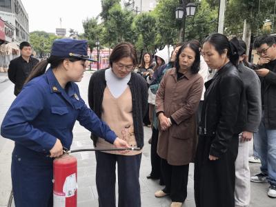 南大街社区开展消防培训演练 守护辖区平安防线