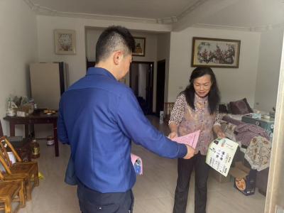 向阳湖奶牛场：普及垃圾分类 美化人居环境