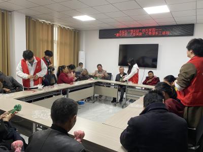 家门口的“阳光家园”：艾草香囊飘香 助残服务暖心