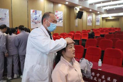 咸宁麻塘中医医院：非遗义诊进企业，关爱职工送健康