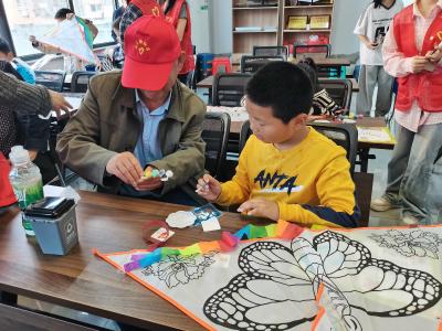 北正街社区：绘风筝传温情 净家园践文明