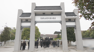 贺胜桥镇：清明祭英烈 百年铸魂启新程