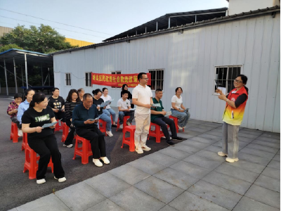 环城社区：政策宣讲暖民心 垃圾分类倡文明