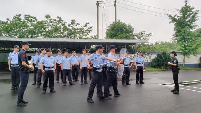 咸宁市公安局“送教下基层”走进咸安区公安分局