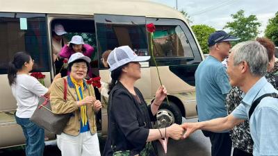 横沟桥镇群力村：一场别样的芳华归乡会