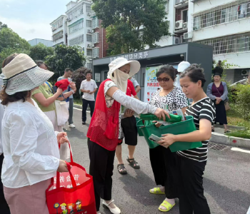 温泉街道十六潭社区：垃圾分类进小区 绿色理念入人心
