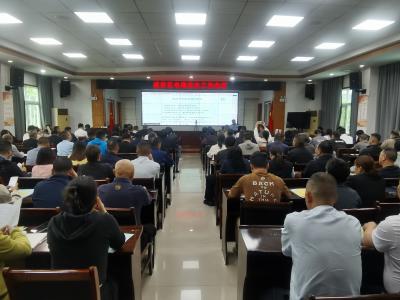 区市场监管局召开电梯安全工作会议 筑牢电梯安全防线
