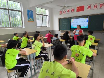 文笔路社区：守护未成年 法治伴同行