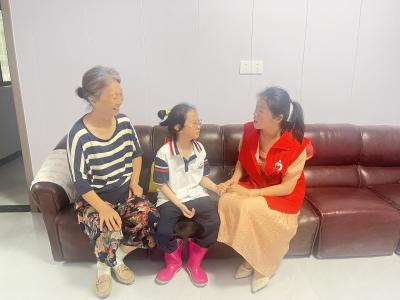 三元社区：节日送温情 守护少年成长