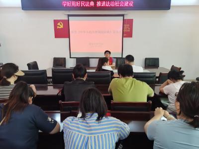 咸安区科经局：情系百家小区 普法宣传入人心