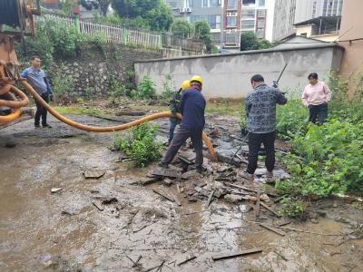 区工商联：情系百家小区办实事  疏通堵点暖民心