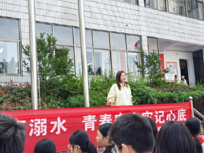 咸宁市第二小学开展防溺水安全教育活动