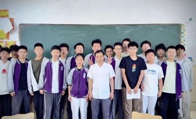 基层人物 | 陈继东：深耕教坛守初心 以德育人担使命