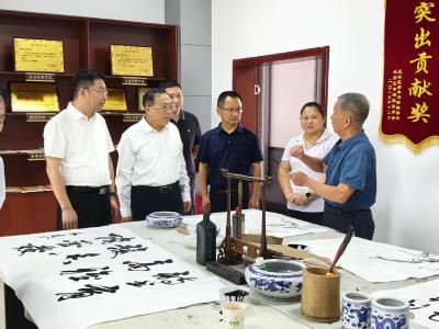 湖北省作家协会赴咸安调研基层文学事业发展工作