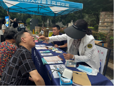 岔路口社区：邻里服务进小区 居民“家门口”享实惠  