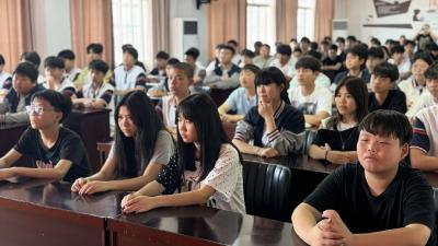 暑假想“兜风”？咸安交管这堂“安全课”，每个学生都该听！
