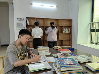 金桂社区：爱心传递 书香邻里