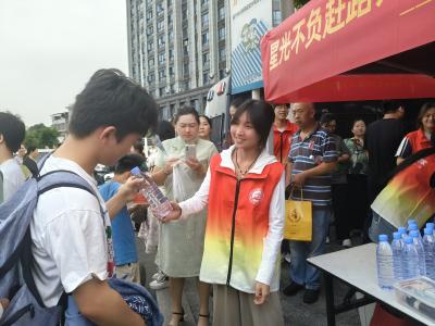 双龙社区：助力高考 暖心护航