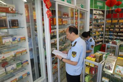 筑牢高温天气用药安全防线 区市场监管局开展夏季药品专项检查