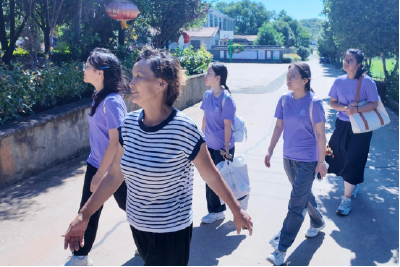 华农学子对话全国劳模，探访汀泗桥镇绿色农业