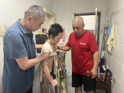闻“风”而动 暖心护送！向阳湖镇人大代表化解特殊群众防台“转移难”