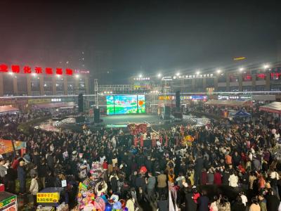 【乐乡大集】“土家风味”飘全城