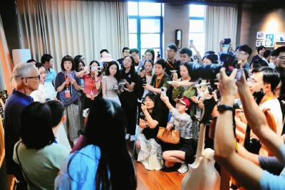 中省主流媒体齐聚松滋，“松滋吉他”正出圈