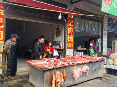 杨林市市场监管所：护航春节“菜篮子”  筑牢食品安全防线