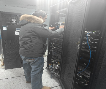 市人力资源和社会保障信息中心：寒冬筑牢安全线 严防隐患护民生