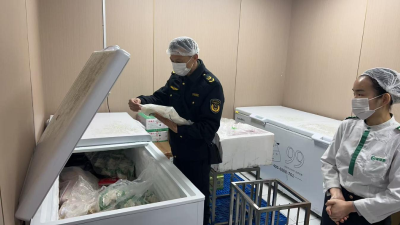 金松市场监管所开展网络食品经营安全排查