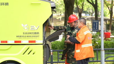 【劳动最光荣】他是“环卫110”，32年“不下班”