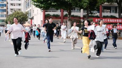 2026高考落幕！向远方进发吧~