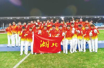 点球大战胜出！取得历史性突破！  湖北男足勇夺全运会冠军