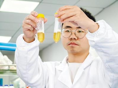 一颗鸡蛋“榨”出八种产品 这家湖北企业让鸡蛋身价暴增百倍
