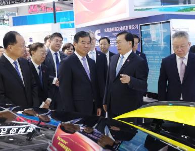 王忠林出席第十三届中国中部投资贸易博览会